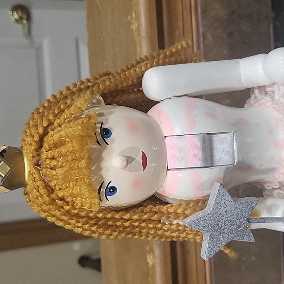 Ballerina Nutcracker 2011 - Picture 2 of 7